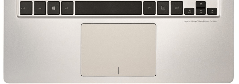 Prostorný touchpad se Smart Gestures Prostorný touchpad se Smart Gestures